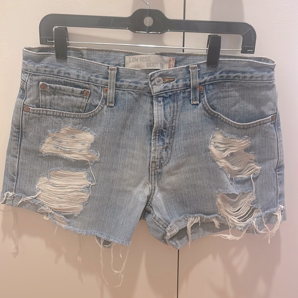 Levi’s cut off shorts
